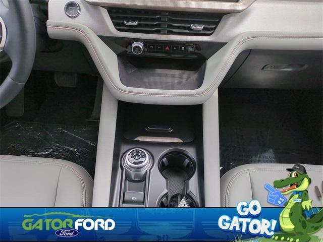 new 2025 Ford Explorer car, priced at $40,101