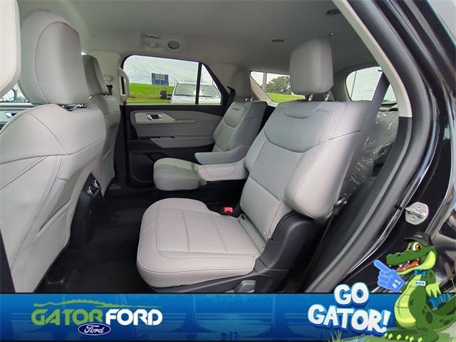 new 2025 Ford Explorer car, priced at $40,101
