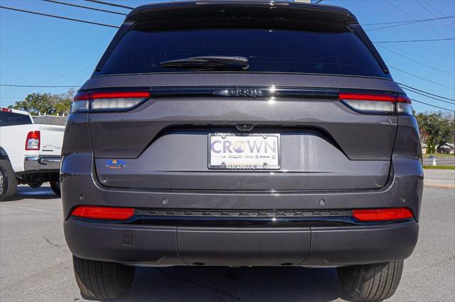new 2025 Jeep Grand Cherokee car, priced at $38,715