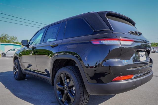 new 2025 Jeep Grand Cherokee car, priced at $44,634