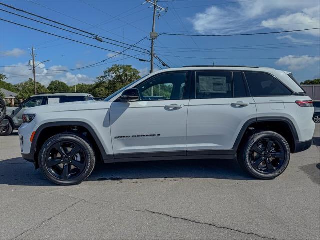 new 2025 Jeep Grand Cherokee car, priced at $38,409