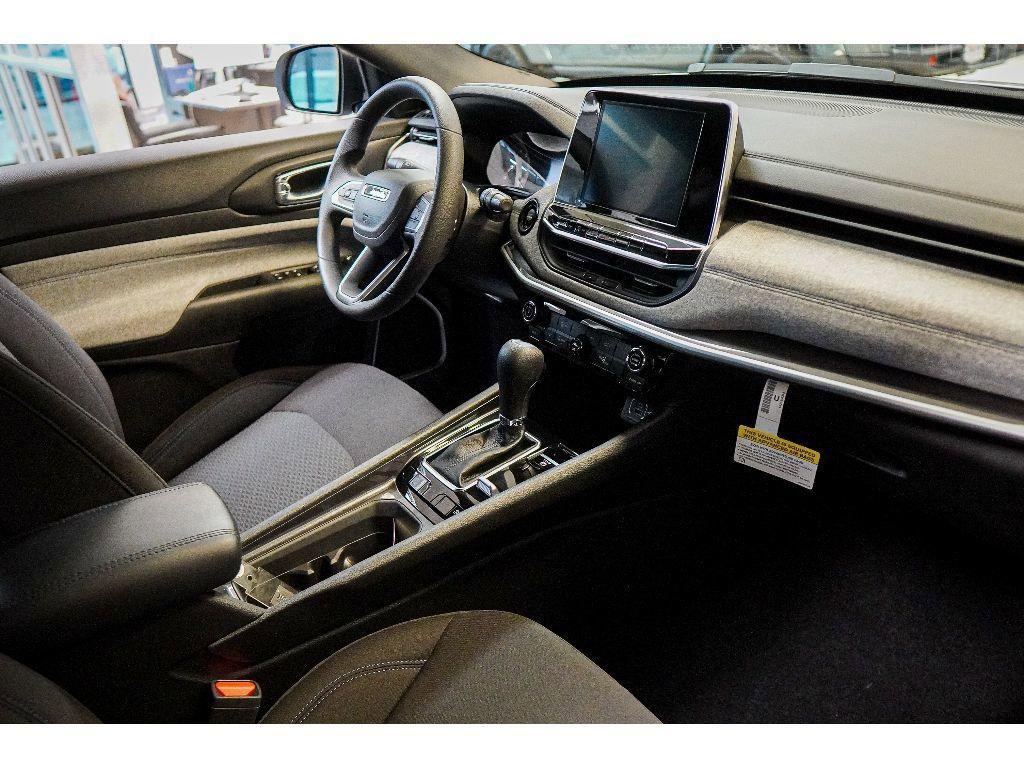 new 2025 Jeep Compass car, priced at $23,900