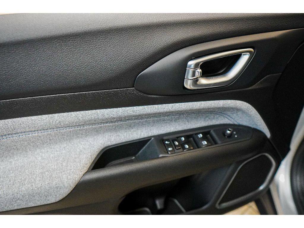 new 2025 Jeep Compass car, priced at $23,900