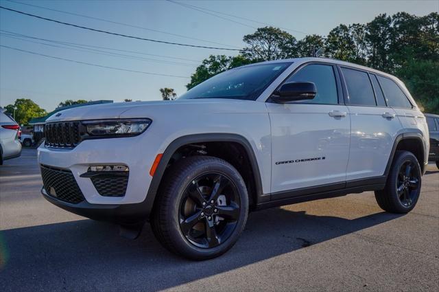 new 2025 Jeep Grand Cherokee car, priced at $41,991
