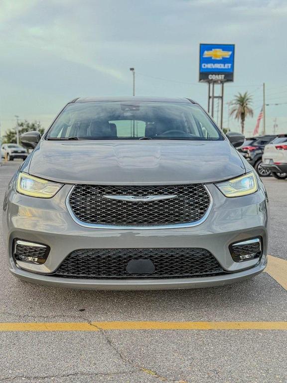 used 2023 Chrysler Pacifica car, priced at $22,442