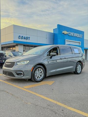 used 2023 Chrysler Pacifica car, priced at $22,442