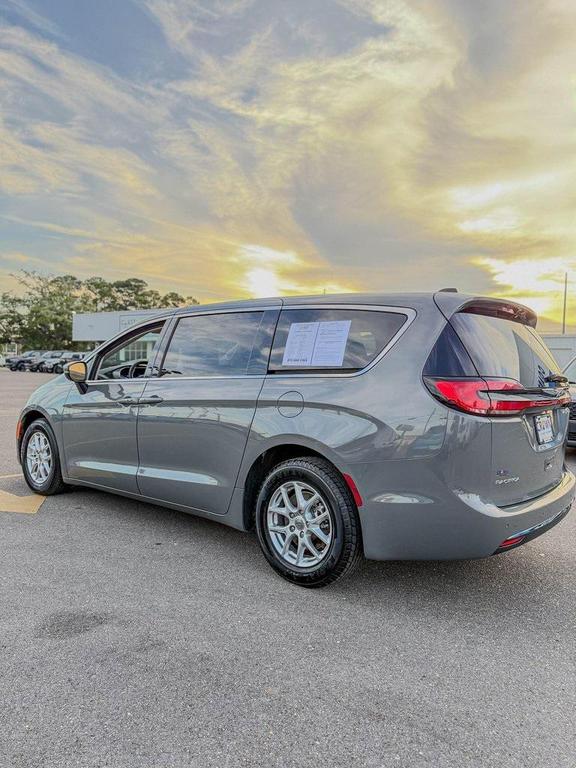 used 2023 Chrysler Pacifica car, priced at $22,442