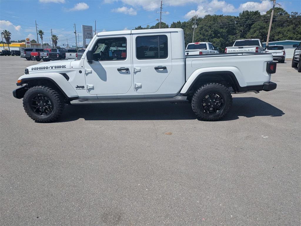 new 2025 Jeep Gladiator car, priced at $42,733