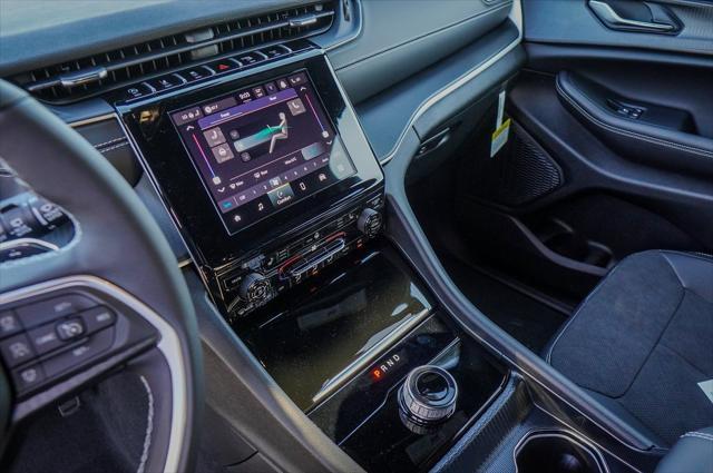 new 2025 Jeep Grand Cherokee L car, priced at $40,875