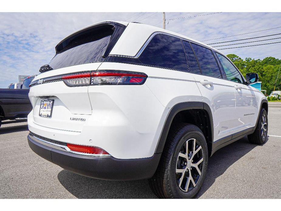 new 2024 Jeep Grand Cherokee car, priced at $46,788