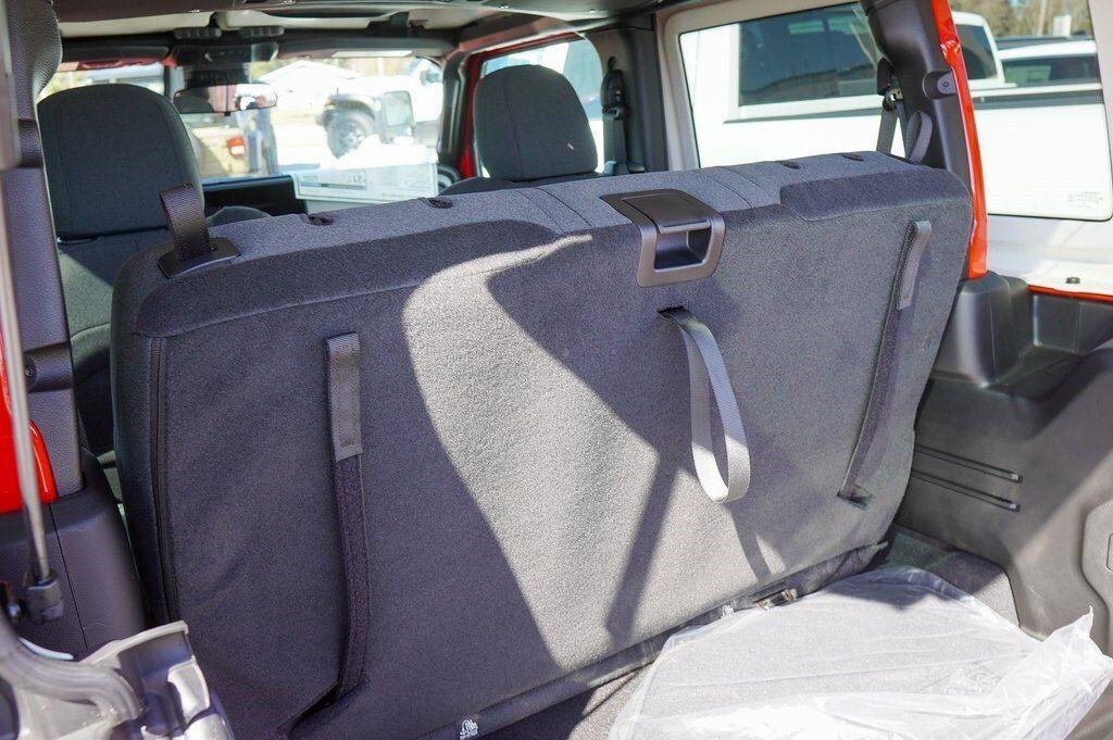 new 2025 Jeep Wrangler car, priced at $39,692