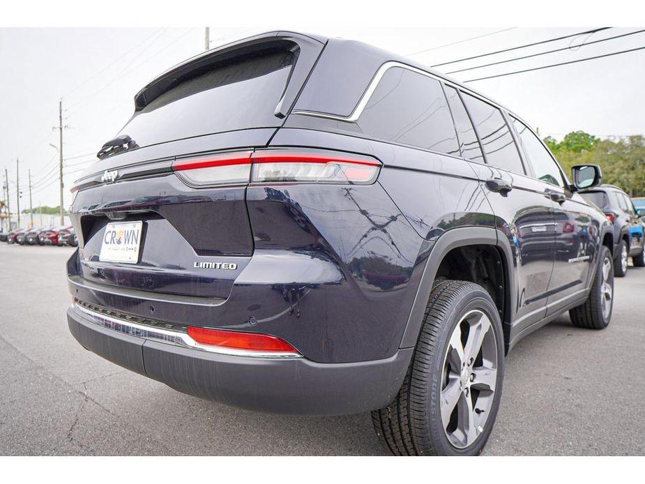 new 2024 Jeep Grand Cherokee car, priced at $49,996