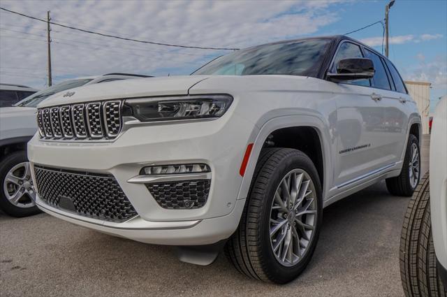 new 2025 Jeep Grand Cherokee car, priced at $53,756