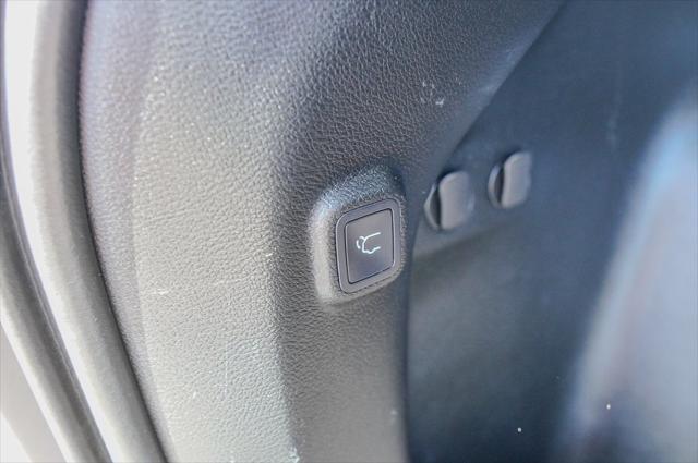 used 2023 Jeep Cherokee car, priced at $23,341