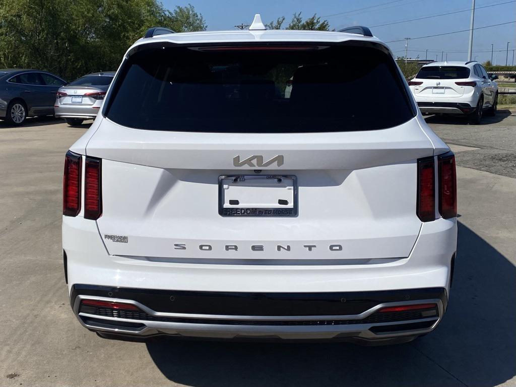 used 2022 Kia Sorento car, priced at $23,134