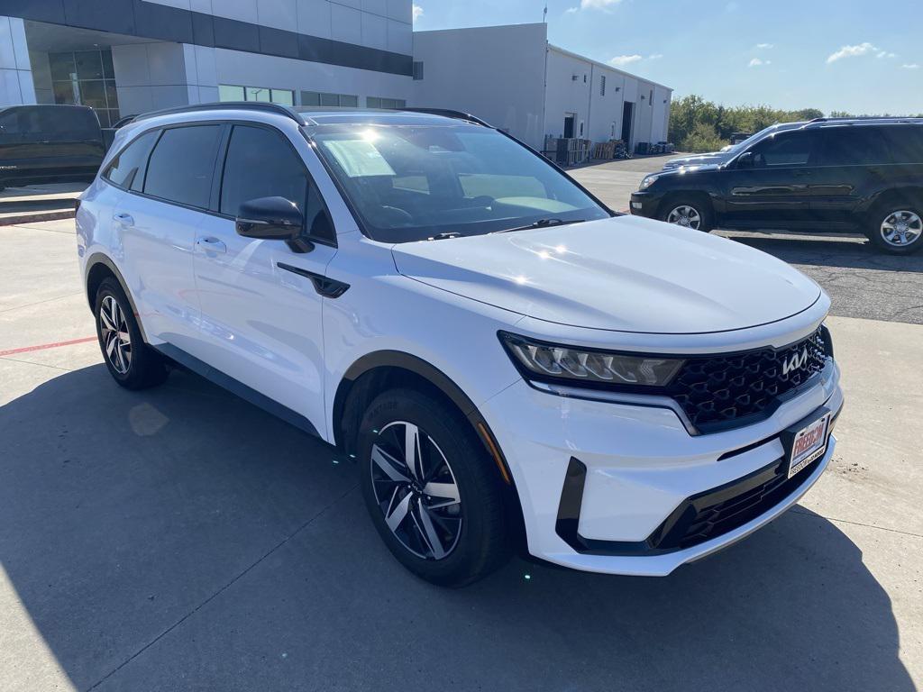 used 2022 Kia Sorento car, priced at $23,134