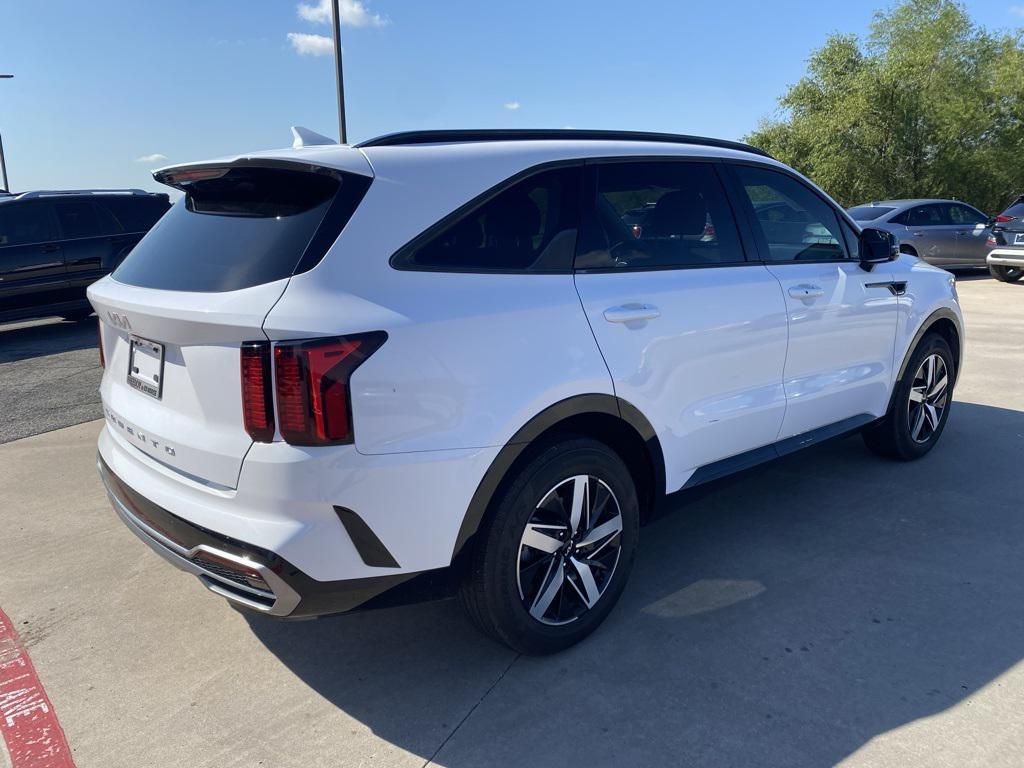 used 2022 Kia Sorento car, priced at $23,134