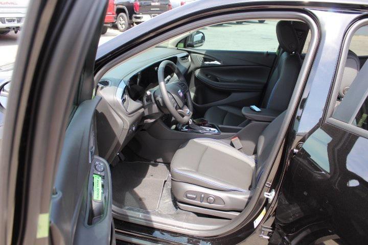 new 2025 Buick Encore GX car, priced at $22,906