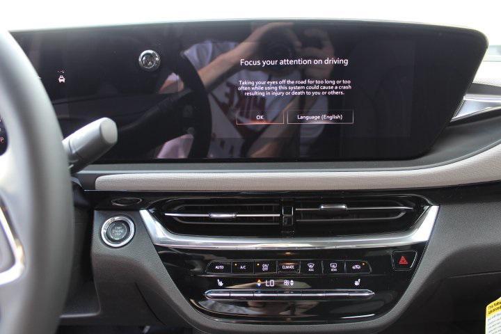 new 2025 Buick Envista car, priced at $28,435