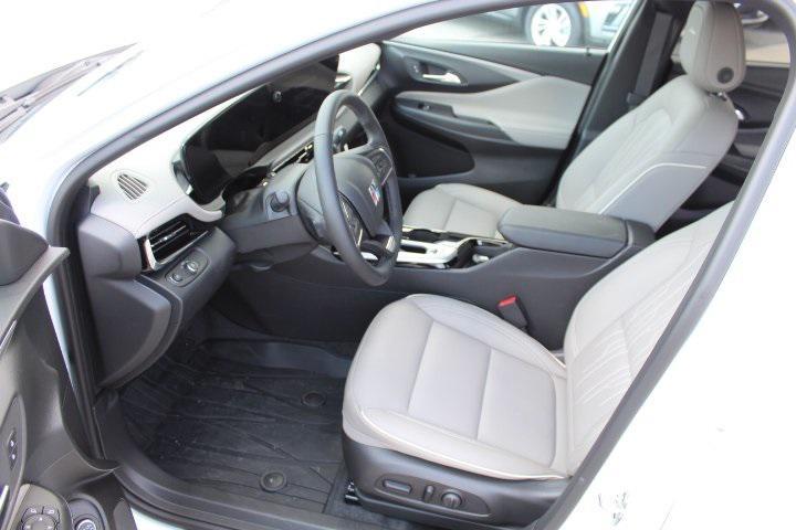 new 2025 Buick Envista car, priced at $28,435