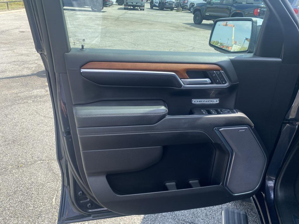 used 2022 GMC Sierra 1500 car, priced at $46,995