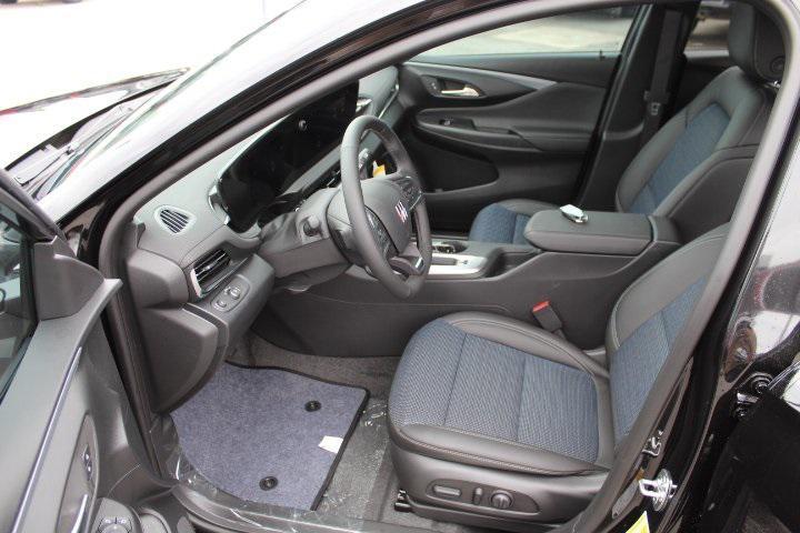 new 2025 Buick Envista car, priced at $24,185