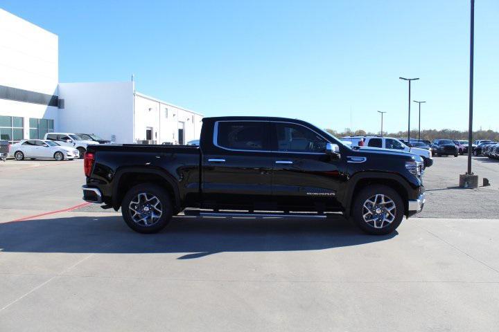 new 2025 GMC Sierra 1500 car, priced at $51,275