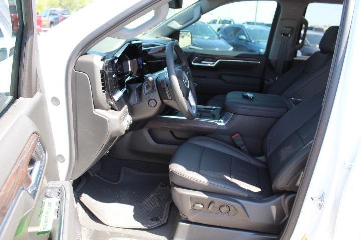 new 2025 GMC Sierra 1500 car, priced at $51,368