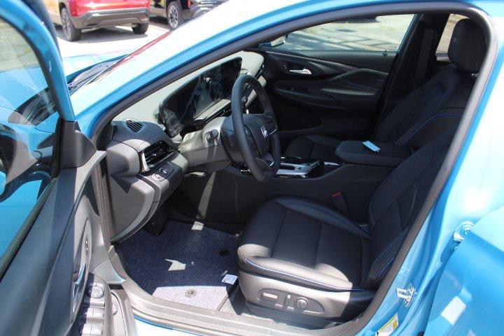 new 2025 Buick Envista car, priced at $25,775