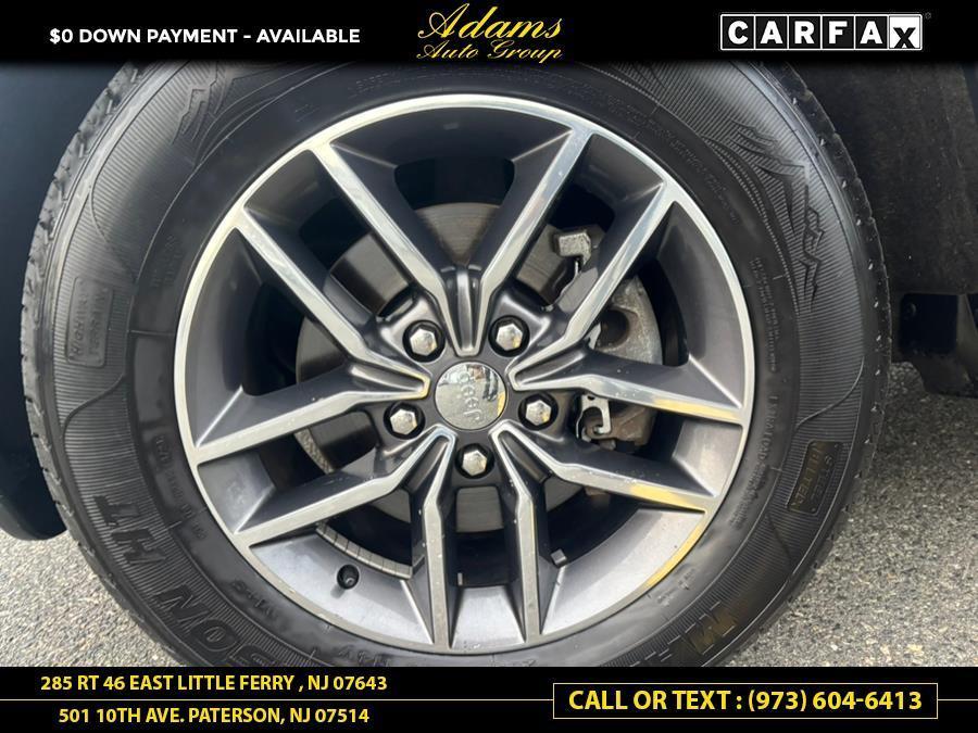 used 2017 Jeep Grand Cherokee car, priced at $15,037