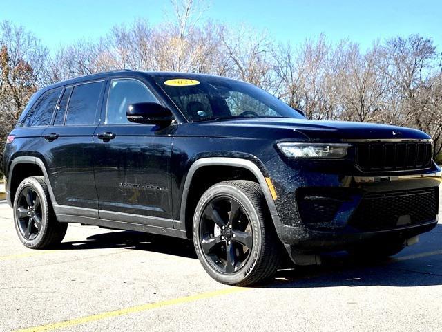 used 2023 Jeep Grand Cherokee car, priced at $33,900