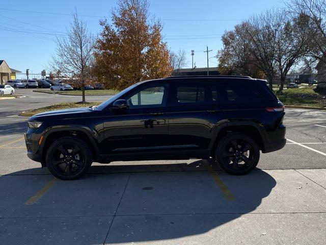 used 2023 Jeep Grand Cherokee car, priced at $33,900