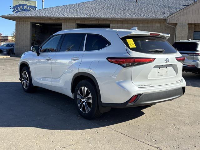 used 2022 Toyota Highlander car, priced at $38,000