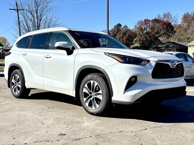 used 2022 Toyota Highlander car, priced at $38,000