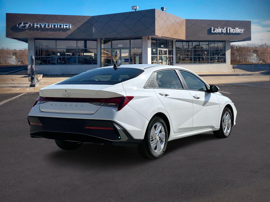 new 2024 Hyundai Elantra car, priced at $22,752