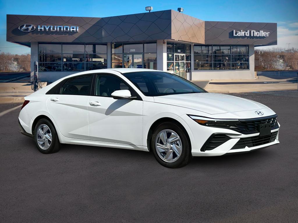new 2024 Hyundai Elantra car, priced at $22,752