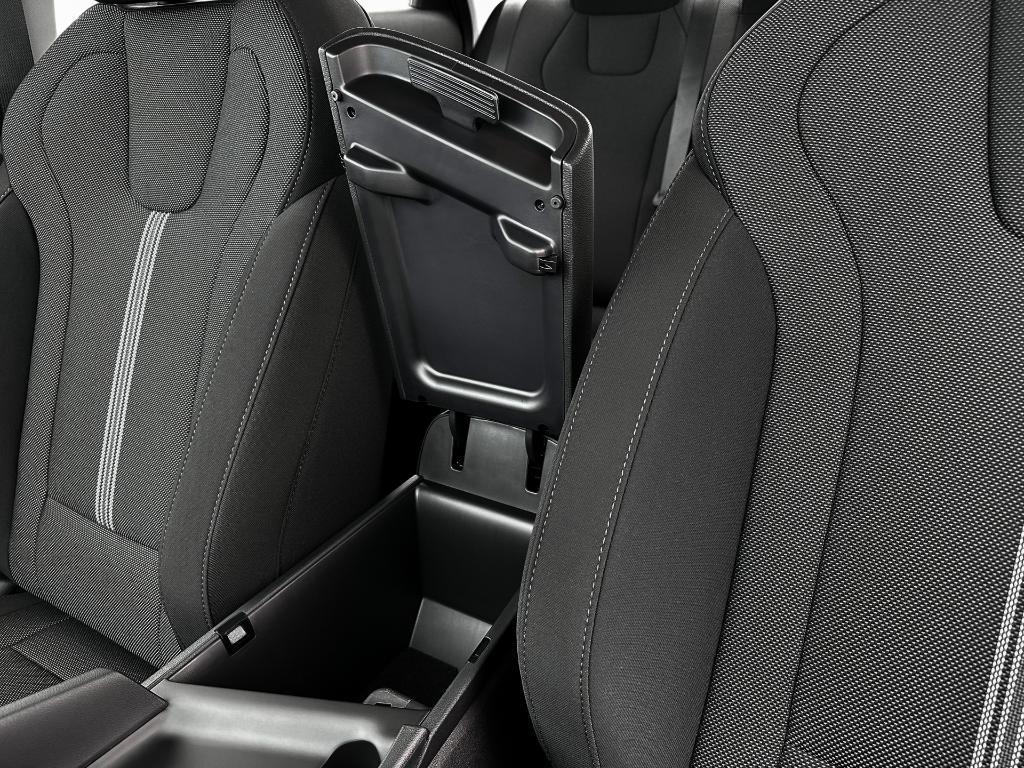 new 2024 Hyundai Elantra car, priced at $22,752