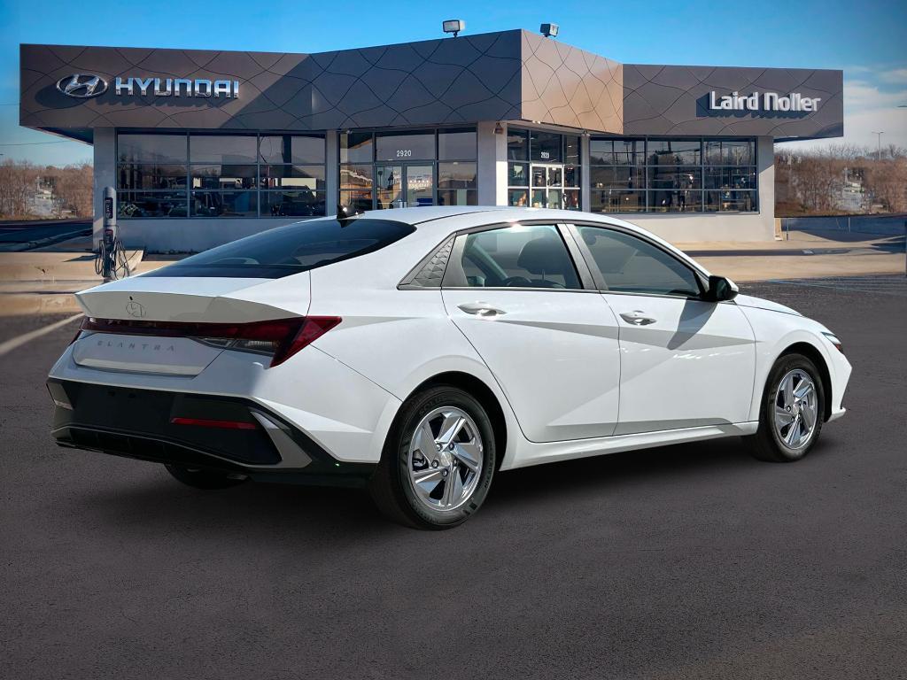 new 2024 Hyundai Elantra car, priced at $22,752