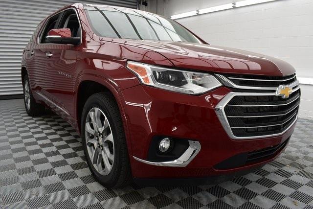 used 2021 Chevrolet Traverse car, priced at $32,410