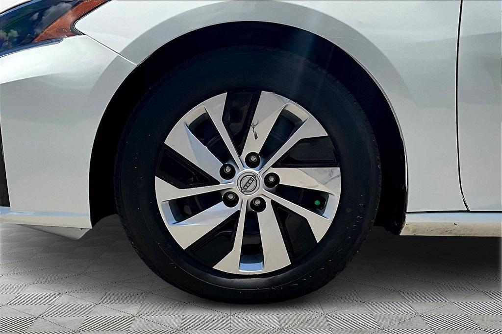 used 2023 Nissan Altima car, priced at $19,834