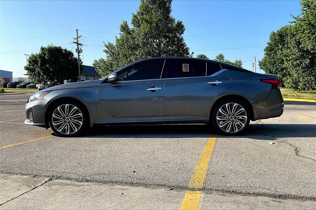 used 2023 Nissan Altima car, priced at $26,414