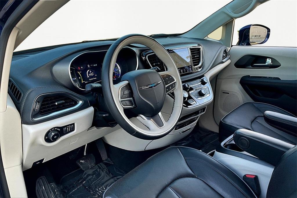 used 2020 Chrysler Pacifica Hybrid car, priced at $29,640