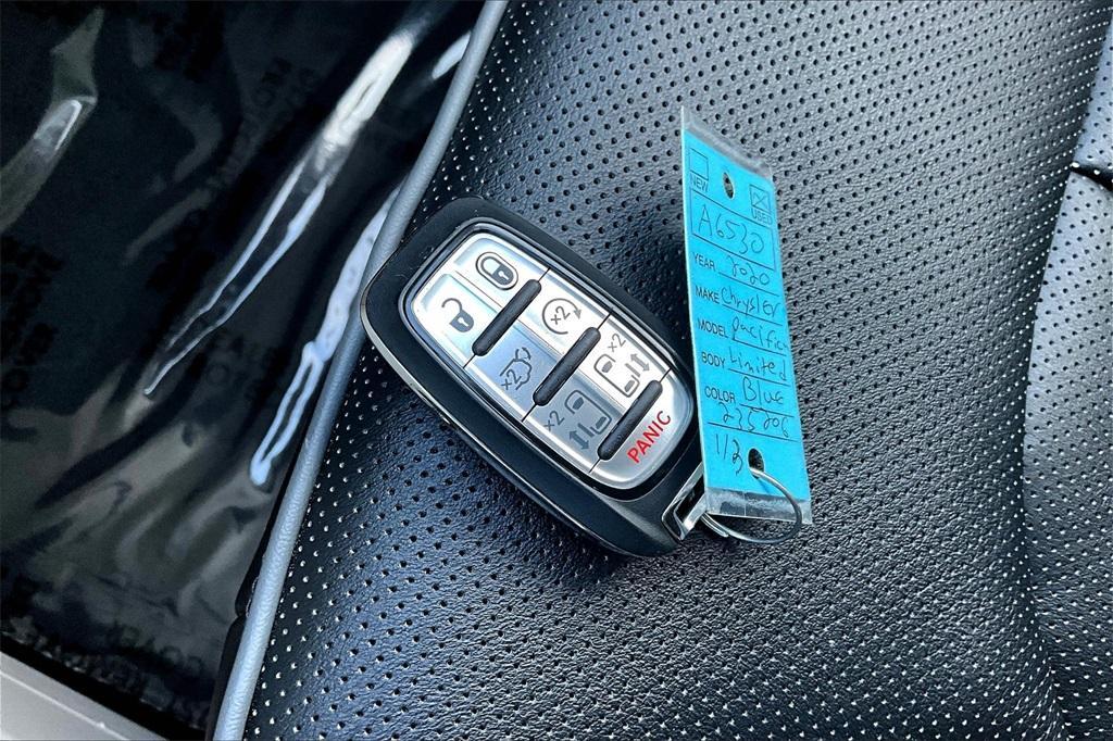 used 2020 Chrysler Pacifica Hybrid car, priced at $29,640