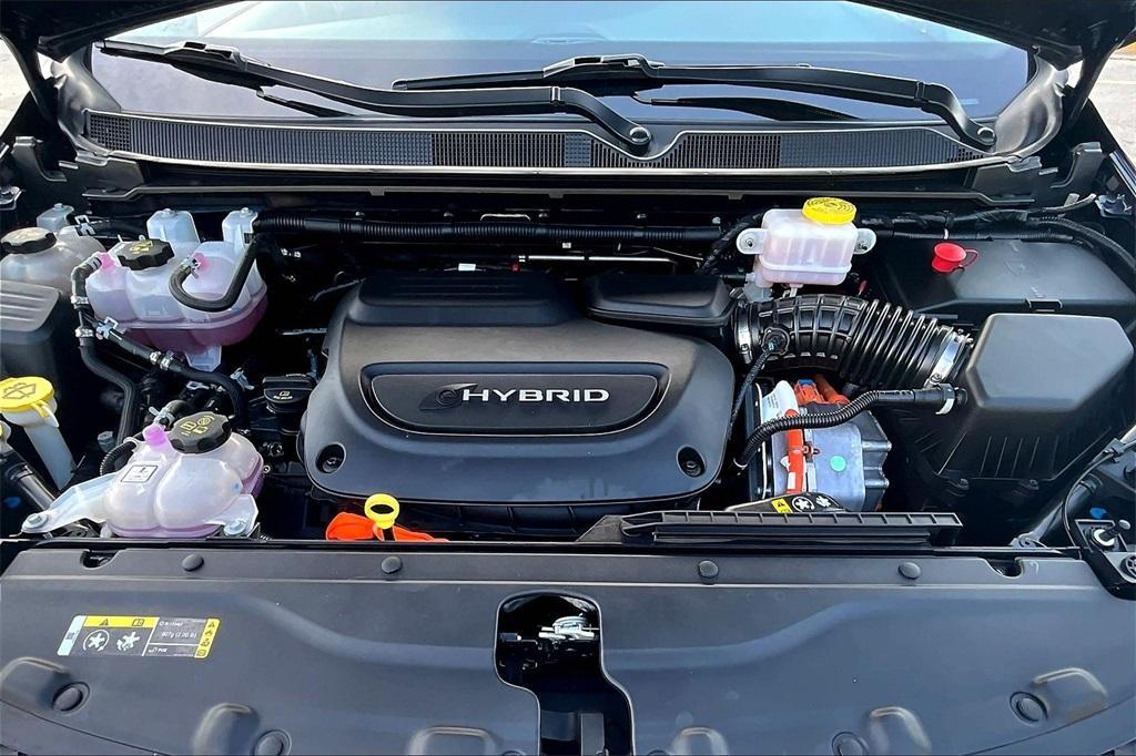 used 2020 Chrysler Pacifica Hybrid car, priced at $29,640