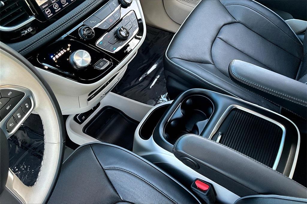 used 2020 Chrysler Pacifica Hybrid car, priced at $29,640