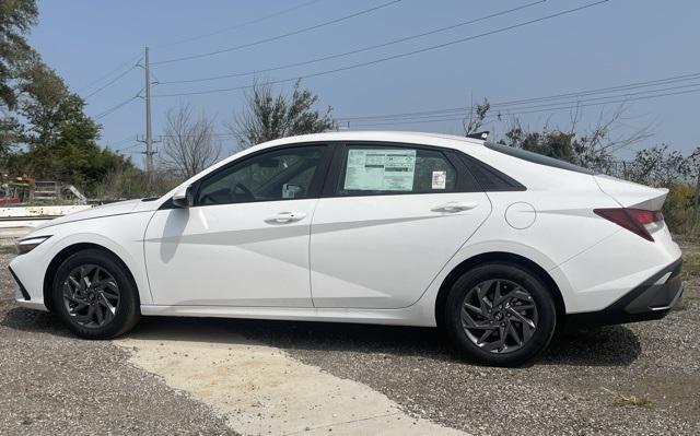 new 2024 Hyundai Elantra car, priced at $21,999