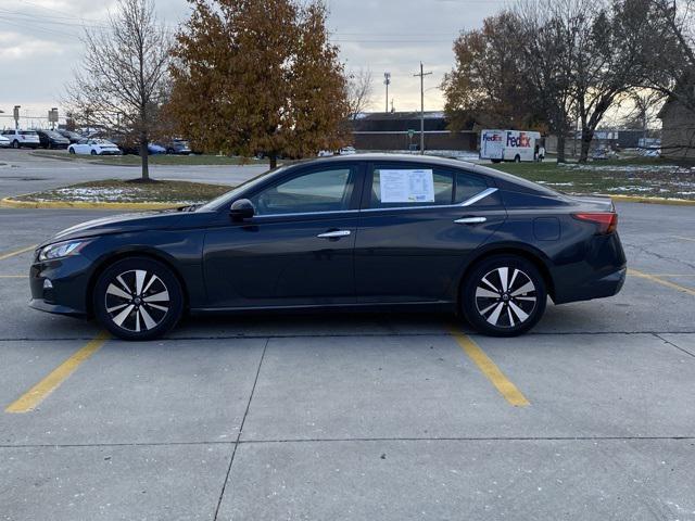 used 2022 Nissan Altima car, priced at $15,900