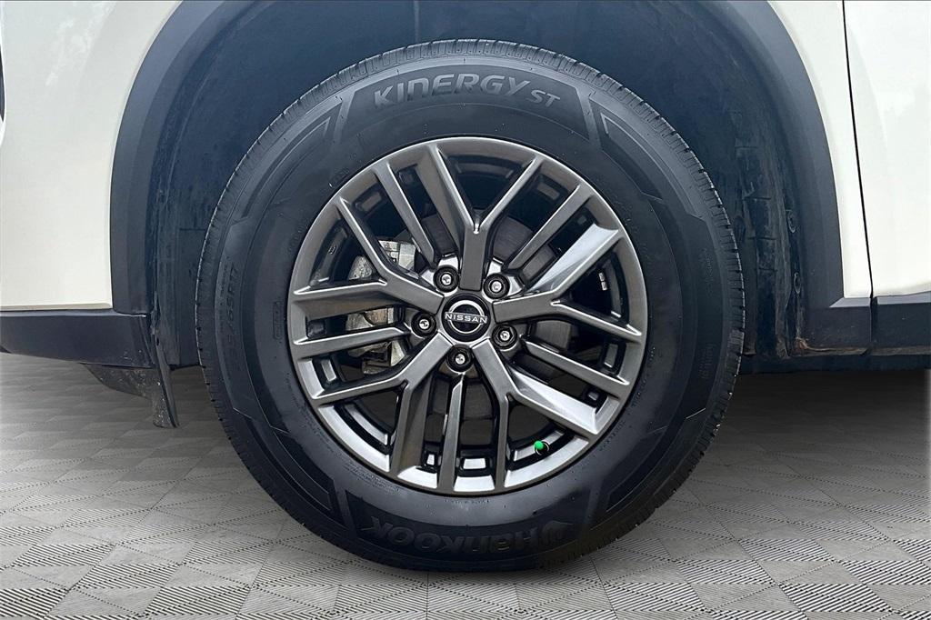 used 2024 Nissan Rogue car, priced at $19,297