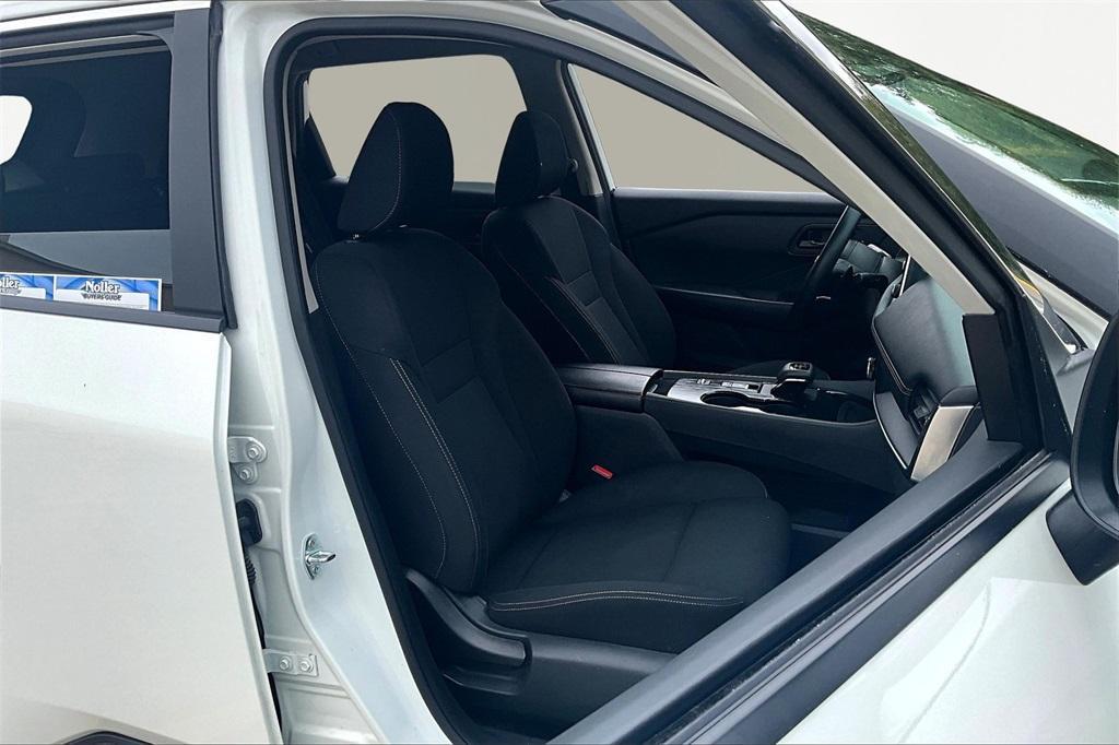 used 2024 Nissan Rogue car, priced at $19,297