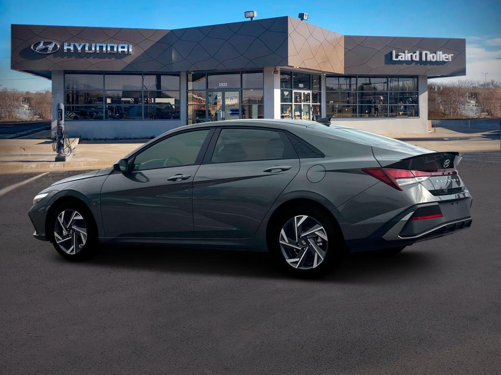 new 2025 Hyundai Elantra car, priced at $22,621